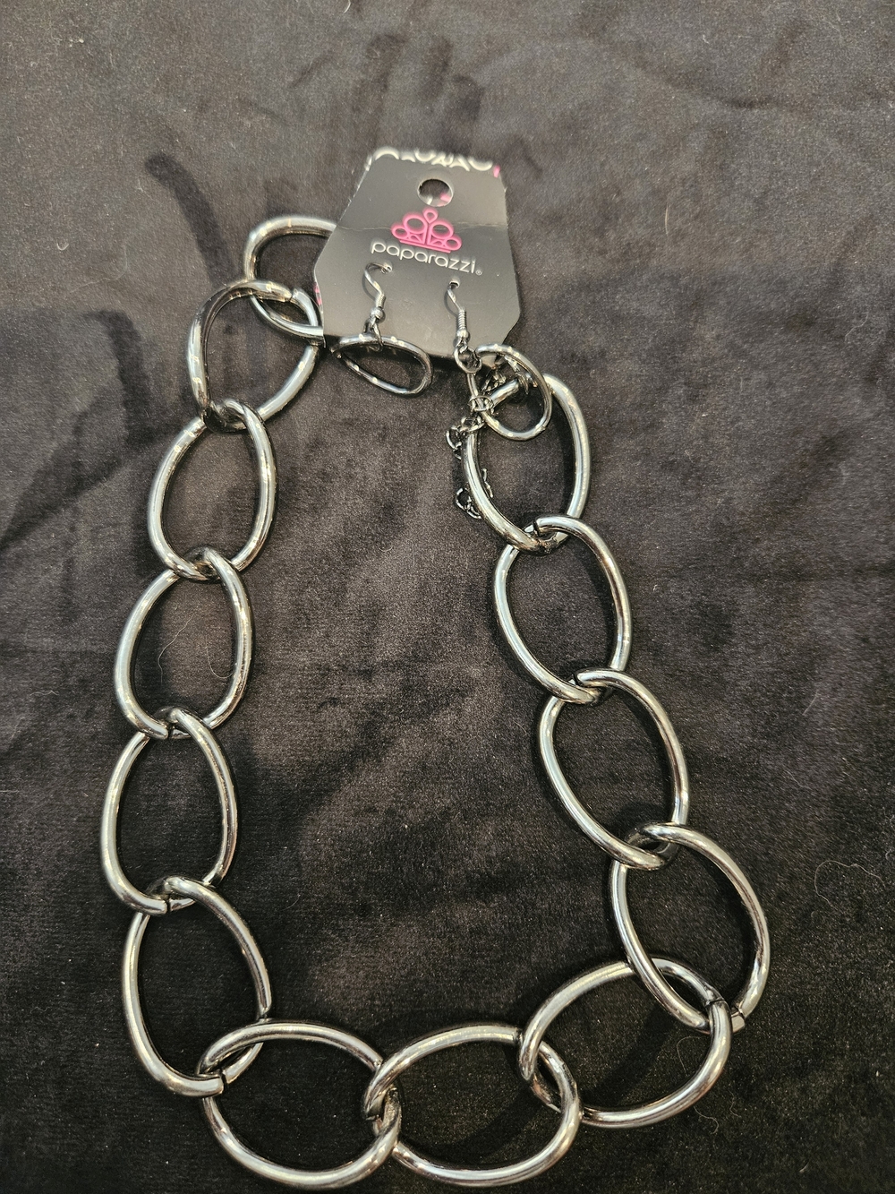 paparazzi Shiny Silver-Tone Large Oval Link Necklace with Matching Earrings